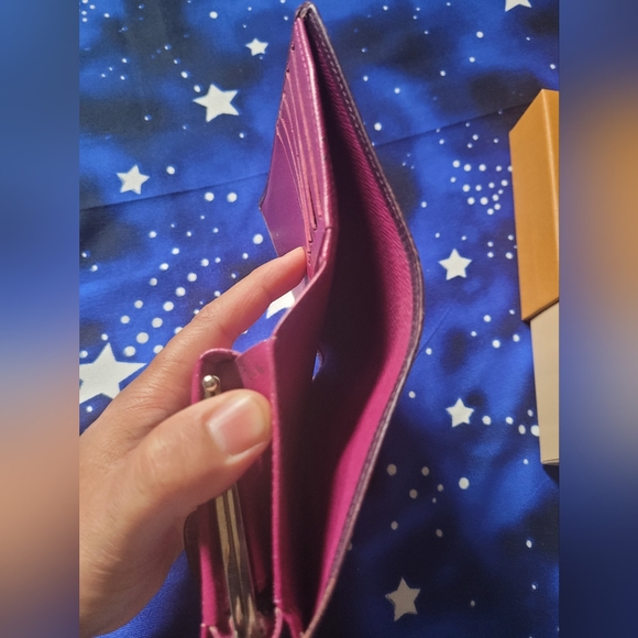 Lv epi compact wallet - Picture 5 of 7